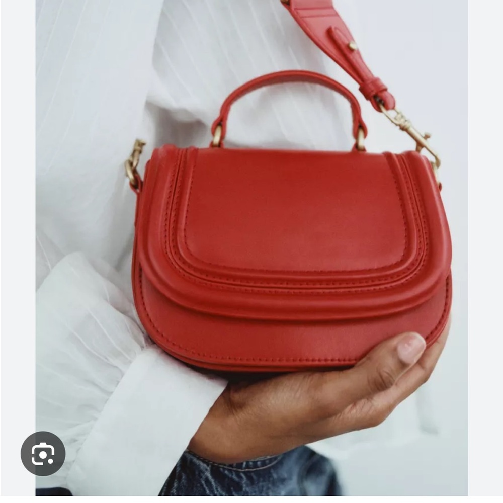 Chic Red Cross Body Handbag